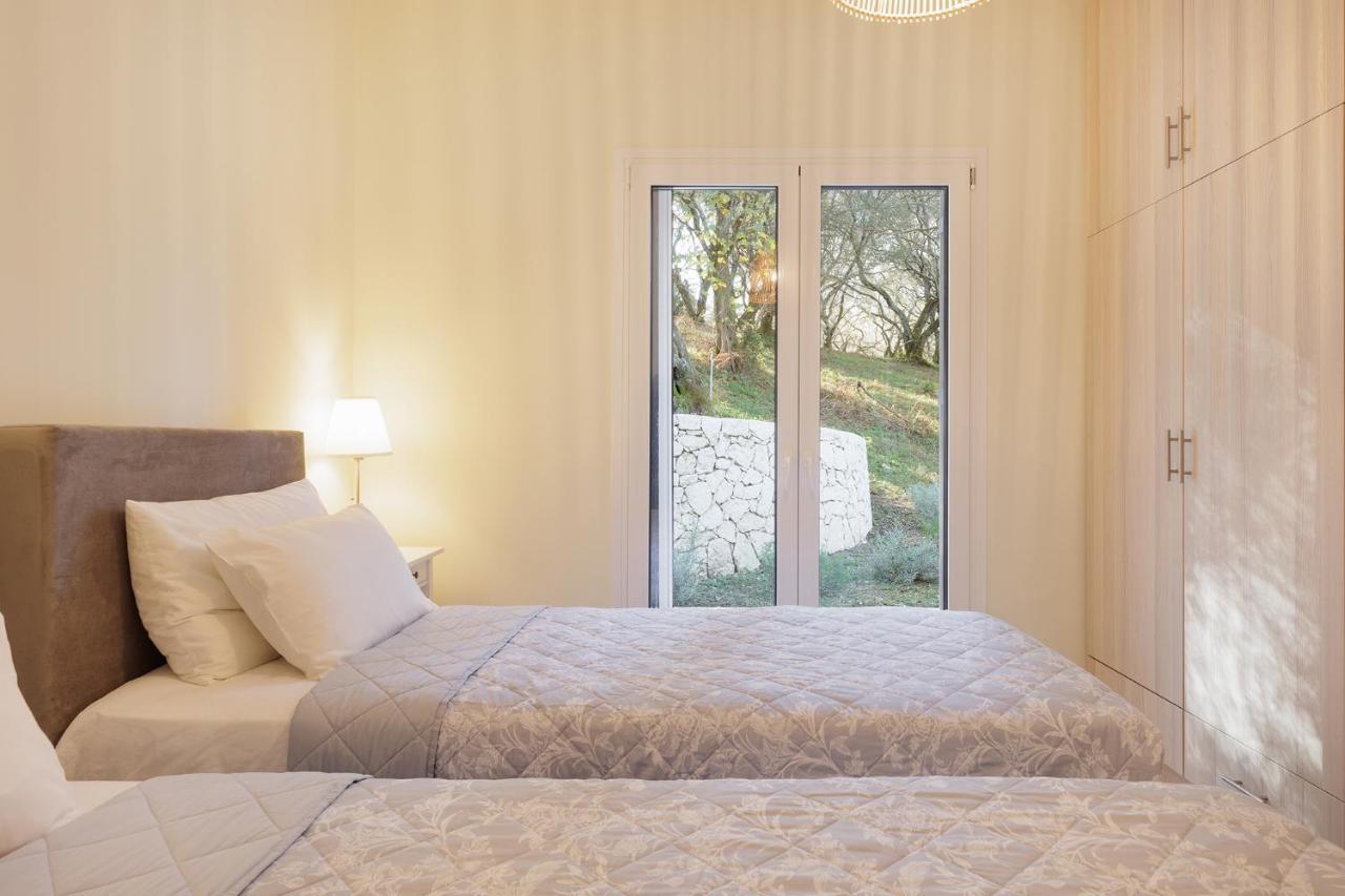 Villa Breeze & Villa Coco By Konnect, Avlaki Beach Kassiopi Exterior foto