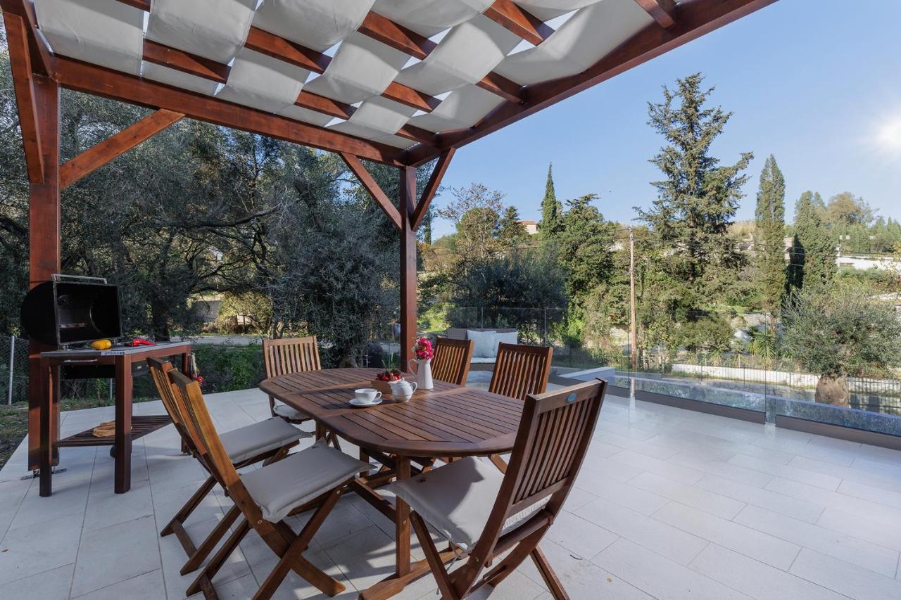 Villa Breeze & Villa Coco By Konnect, Avlaki Beach Kassiopi Exterior foto